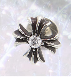 chrome hearts クロムハーツ ピアス CHプラススタッドピアスwithダイヤモンド