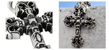 chrome hearts クロムハーツ 2022 旅行に身に着けたいクロムハーツアイテム特集 フィリグリークロスペンダント XS with ベイル