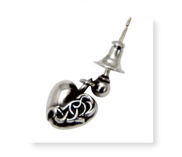 クロムハーツ ハートドロップイヤリング 57,780円（税込）